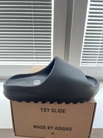 adidas yeezy slide onyx (veľkosť 42)