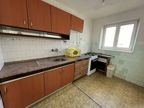 94 500 € ZNALECKÝ 3- izbový byt s balkónom a záhradkou