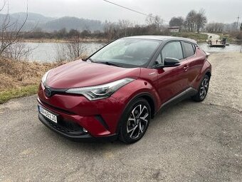 Toyota C-HR 1.8 Hybrid 2019 rok 98000km TOP STAV 4,5l/100km