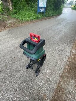 Predám drvič na konáre a vypaľovač buriny Parkside