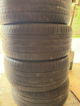 245/40 r18