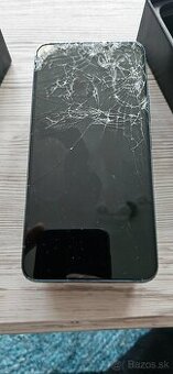 Samsung Galaxy S22 rozbity
