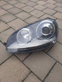 VW Golf 5 predné ľave svetlo