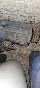 Motor na 380 4kw +remenica