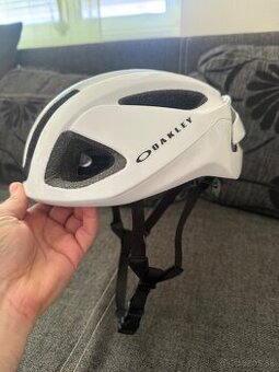 Cyklistická prilba Oakley ARO 3 Lite