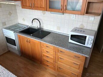 Poprad ul. Rázusova 9, zariadený 1. izbový byt - 42 m2