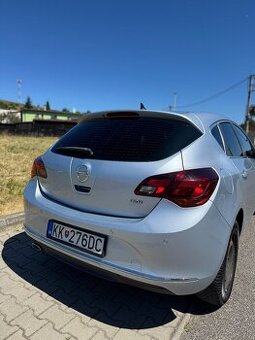 Opel Astra J 2.0 121kw Cosmo Automat