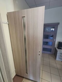 Dvere 800 L