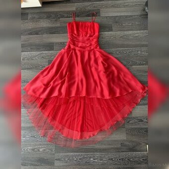 Šaty na stuzkovu, ples