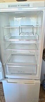 Samsung RB29FSRNDWW True no frost