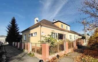 PRIPRAVUJEME Exkluzívne na predaj rodinný dom, Žilina -