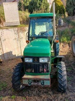 John Deere 5500