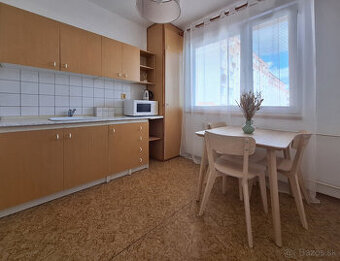 Na prenájom útulný 1-izbový byt v lokalite-Na Hájiku v Žilin