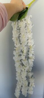 Svadobná výzdoba: Biely ťahavý kvet