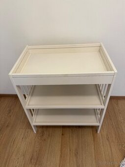 Prebalovaci pult Ikea. -Gulliver a 2 podlozky