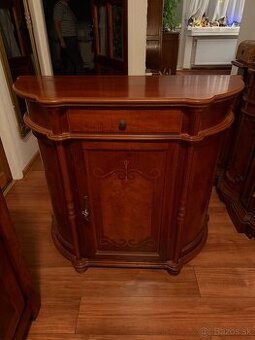 Rustikalna skrina komoda