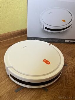 Vysávač robotický