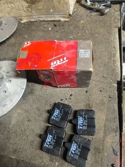 Predné platničky škoda 120 TRW