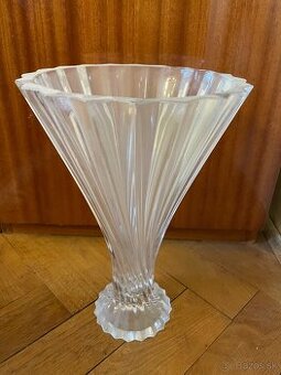 Pave krystalove vazy a misy rozne dizajny