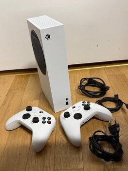 Xbox series S 512Gb + 2x ovladac plus zaruka