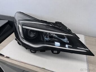 Pravý reflektor Opel Astra K