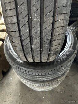 LETNÁ SADA 235/45 R20 MICHELIN PRIMACY 4 6mm