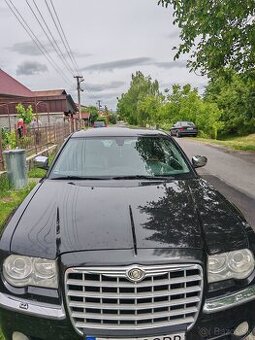 Predám Chrysler C300.