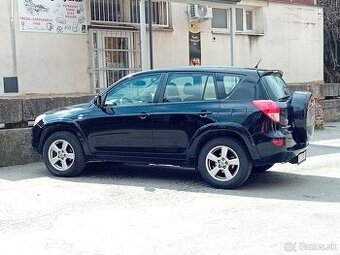 Predam zachovalu RAV Toyota