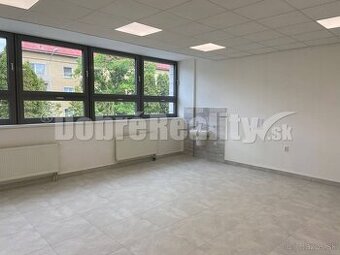 Na prenájom pekný komerčný priestor v luxusne zrekonštruovan