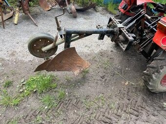 Pluh za malotraktor.