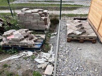 Zámková dlažba za odvoz zdarma