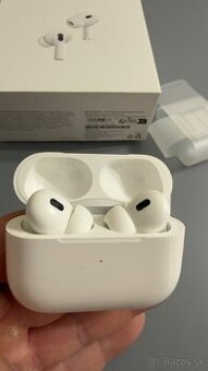 Apple AirPods Pro (2. generácia, model 2023) s MagSafe nabíj