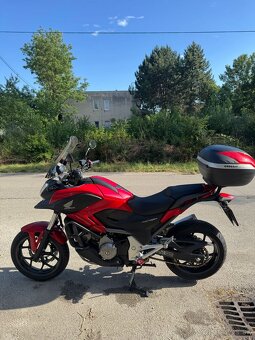 Honda NC700X DCT (2013) | 35kW | Výborný stav + doplnky