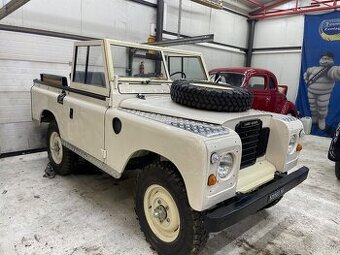 Land rover series III po renovácií