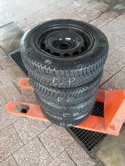 205/65R15 zimné pneu + disky