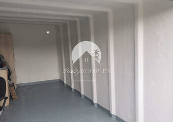 Reality KOMPLEX s.r.o. Vám ponúka na PREDAJ vynovenú garáž n