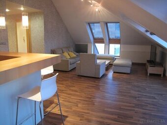 Prenajmem nadštandardný podkrovný byt na Vajanského nábreží