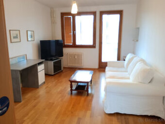 Prenajmem 4 - izbový byt v Dúbravke, Bratislava