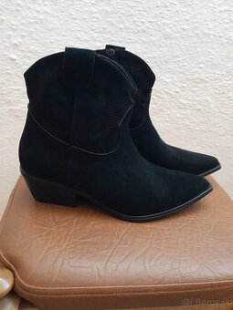 Dámske členkové  čierne kovbojské čižmy