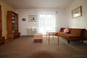 Na predaj - 3izbový byt s pozemkom a garážou v meste Humenné