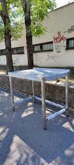 Potravinárske pracovné gastro stoly, nerezový nábytok