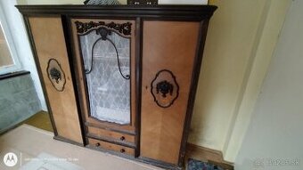 Predám starožitnú skriňu