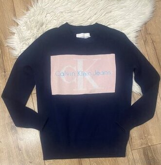 Calvin Klein sveter