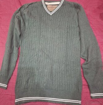 Zelený chlapčenský sveter