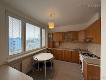 Útulný 3,5 izbový byt, 80 m2, ul. Centrum II., Dubnica nad V