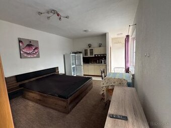 bojnice 50m2 s parkovaním - 1
