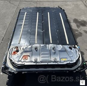 TESLA MODEL 3 BATERIA 82KWH Lion (fotovoltaika atd)