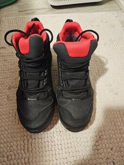 Trekove topanky Adidas Terrex