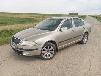Škoda Octavia 1.6 benzín