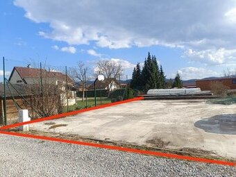 Stavebný pozemok s IS a PD - Žilina-BYTČA - ul. Družstevná